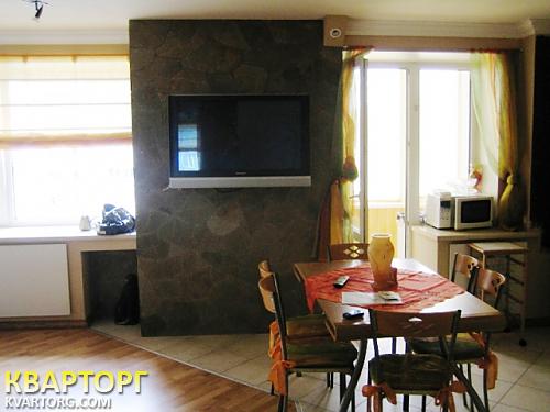 Rent out 3-room apartment. Киев,  Котельникова — photo 1