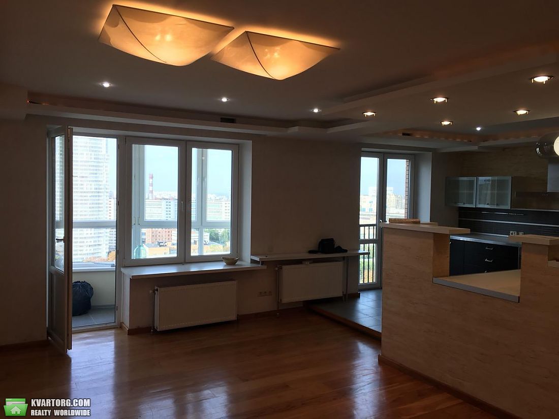 Rent out 3-room apartment. Киев,  Мирного Панаса — photo 3