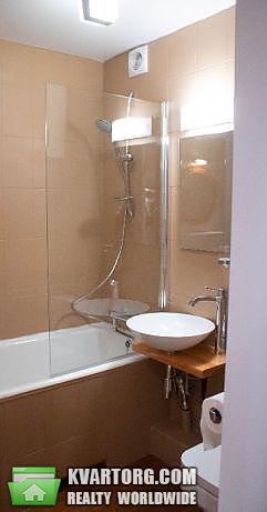 Rent out 2-room apartment. Киев,  Печерский спуск — photo 8