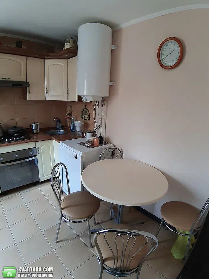 Rent out 2-room apartment. Киев,  Телиги — photo 4