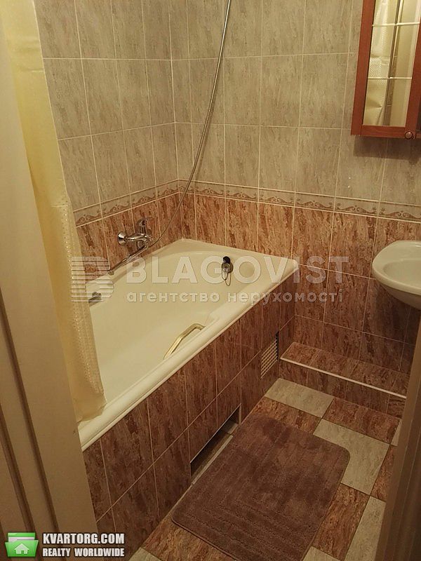 Rent out 2-room apartment. Киев,  Декабристов — photo 10