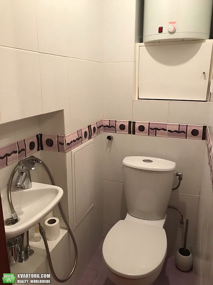 Rent out 3-room apartment. Киев, Леси Украинки бульв. — photo 8