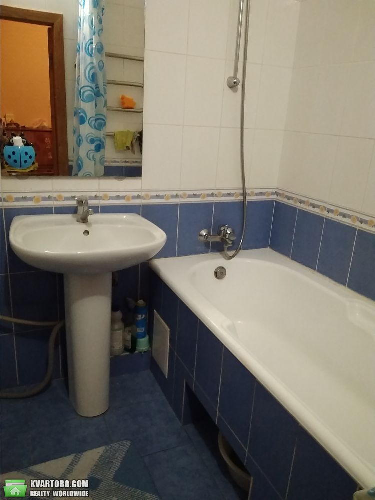 Rent out 3-room apartment. Киев,  Котовского — photo 7