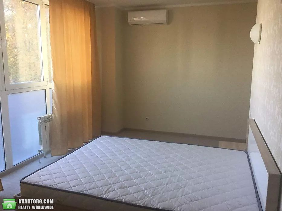 Rent out 2-room apartment. Киев,  Димитрова — photo 3