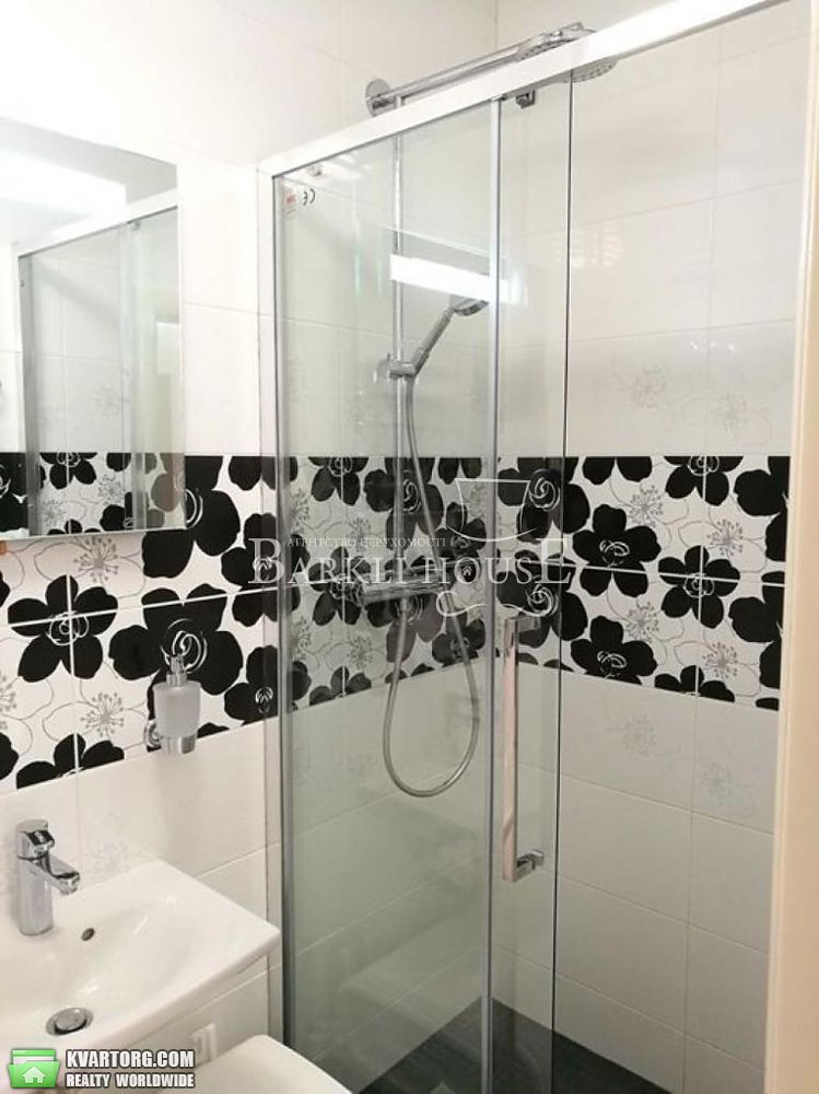 Rent out 4-room apartment. Киев,  Вышгородская — photo 8