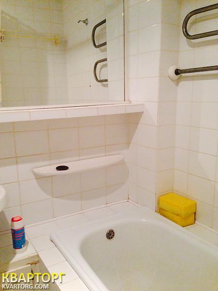 Rent out 2-room apartment. Киев,  40-летия Октября просп — photo 4