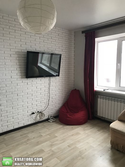 Rent out 1-room apartment. Киев,  Смолича — photo 1