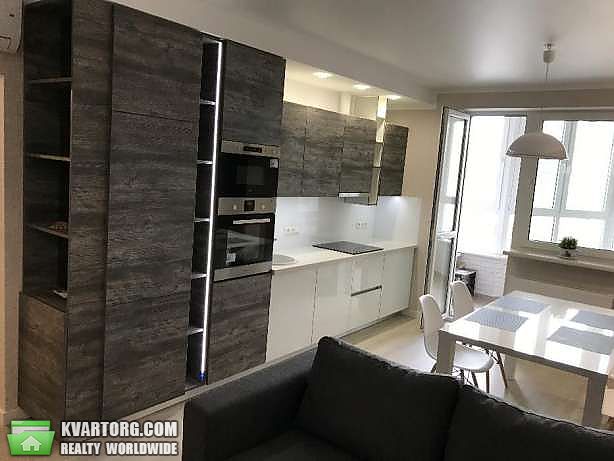 Rent out 3-room apartment. Киев,  Мельникова — photo 1