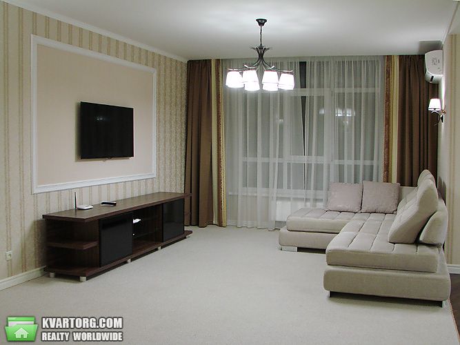 Rent out 3-room apartment. Киев, пр. Лобановского — photo 1