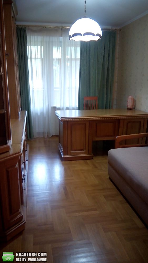 Rent out 2-room apartment. Киев,  Кургановская — photo 1