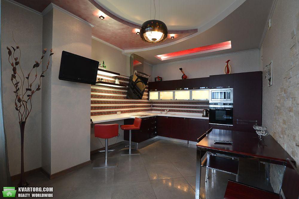 Rent out 2-room apartment. Киев,  Антоновича — photo 9