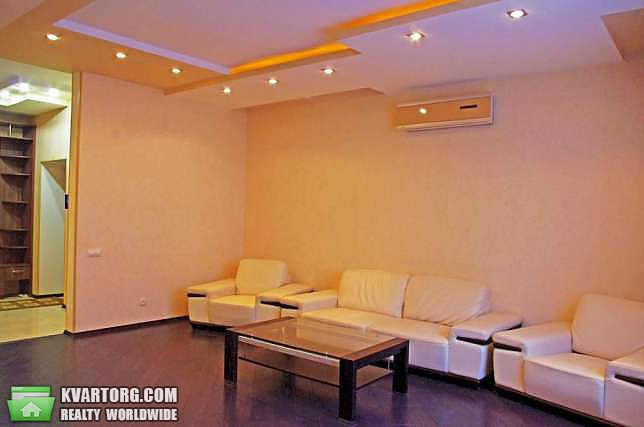 Rent out 4-room apartment. Киев, Героев Сталинграда пр — photo 2
