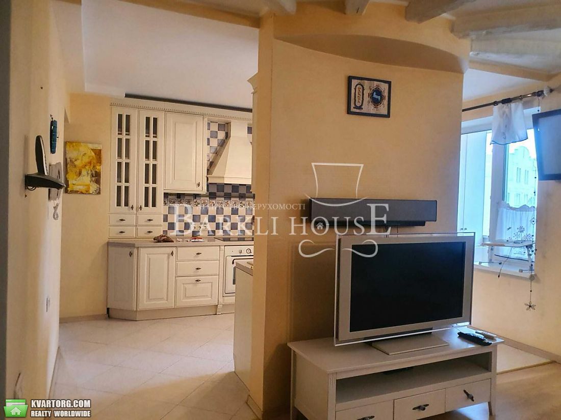 Rent out 3-room apartment. Киев,  Никольско-Слободская — photo 1