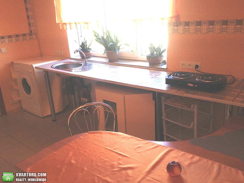 Rent out 1-room apartment. Киев, Ул.Наумова — photo 3