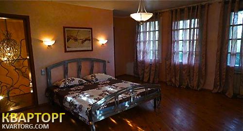 Rent out house. Киев,  Садовая — photo 1