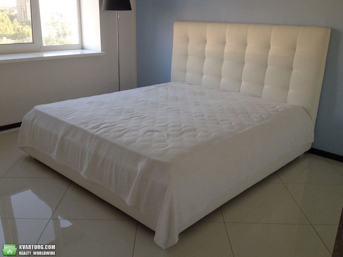 Rent out 3-room apartment. Киев,  Борщаговская — photo 9