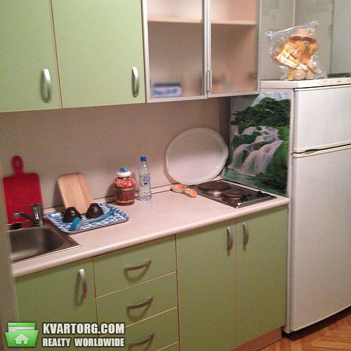 Rent out 1-room apartment. Киев, Урловская — photo 1