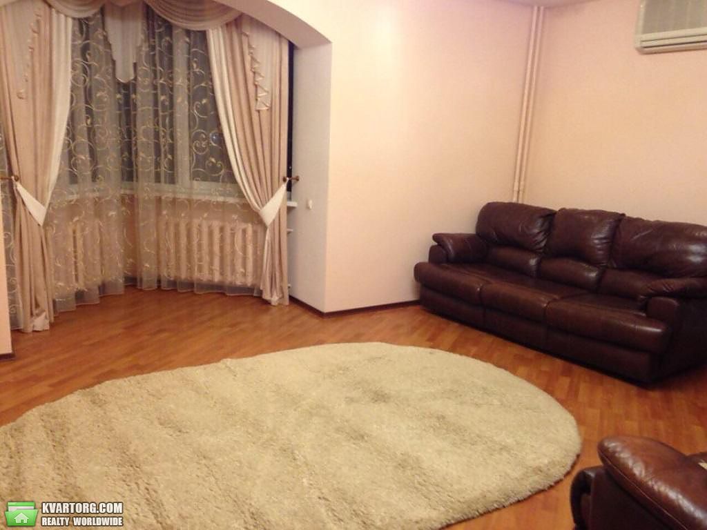 Rent out 4-room apartment. Киев,  Верховного Совета бул — photo 1