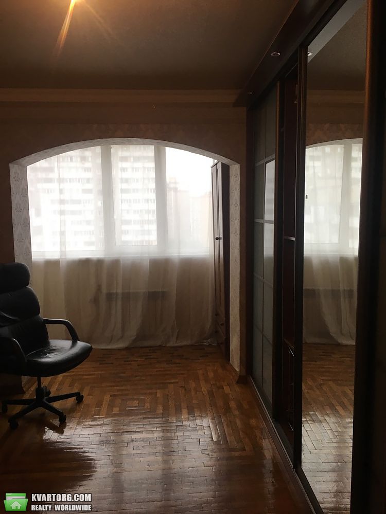 Rent out 3-room apartment. Киев,  Гмыри — photo 9