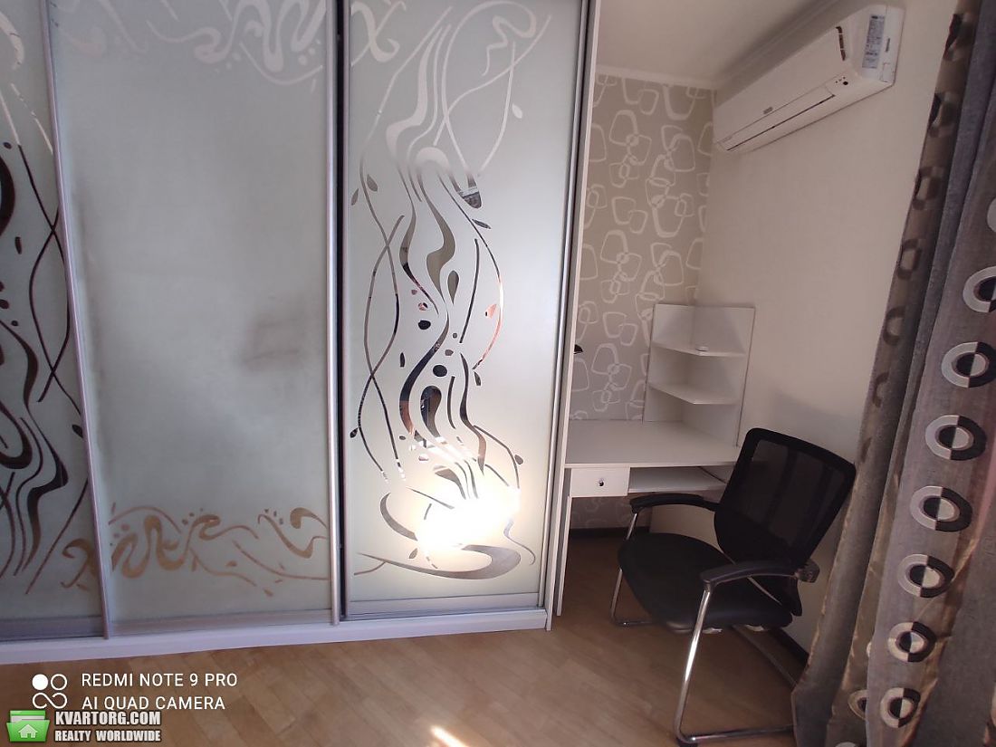 Rent out 2-room apartment. Киев,  Голосеевская — photo 5