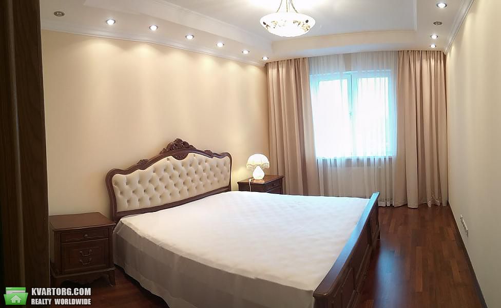 Sell 3-room apartment. Киев,  Дегтяревская — photo 3