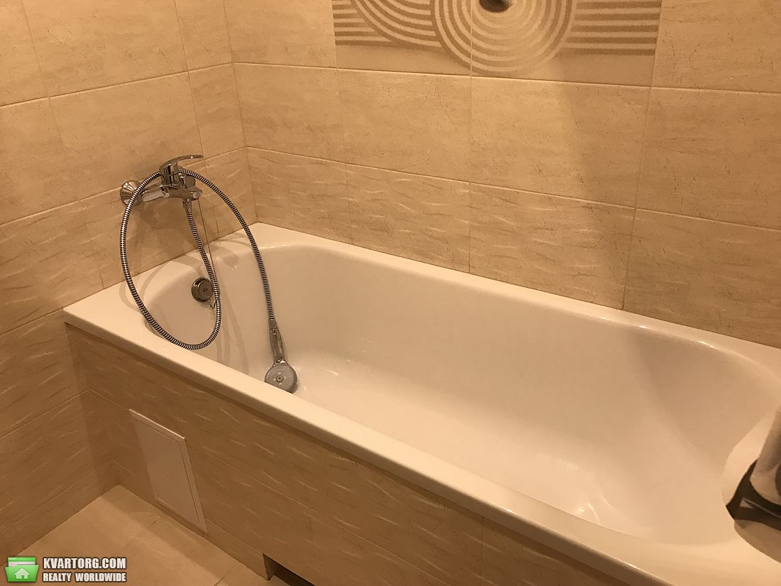 Rent out 2-room apartment. Киев,  Глушкова пр — photo 8