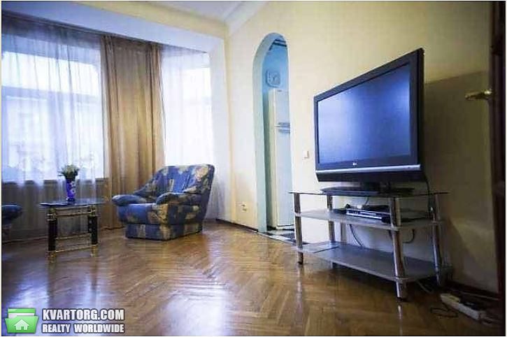 Rent out 2-room apartment. Киев,  Грушевского — photo 2