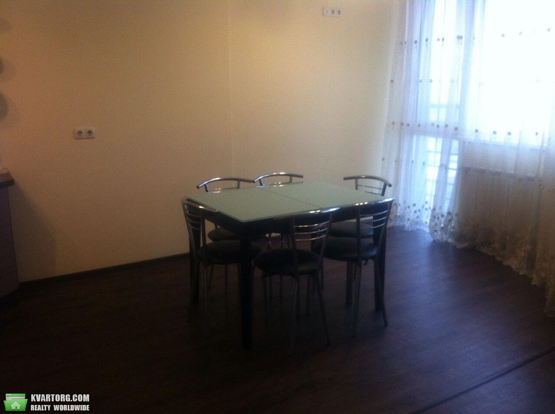 Rent out 3-room apartment. Киев,  Гетьмана — photo 3
