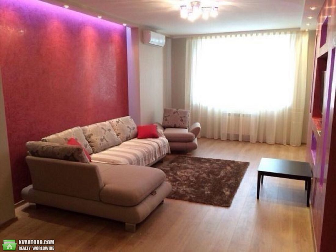 Rent out 3-room apartment. Киев, Ернста — photo 1