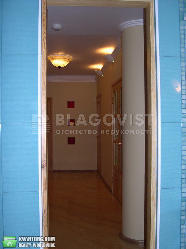 Sell 4-room apartment. Киев,  Конева — photo 8