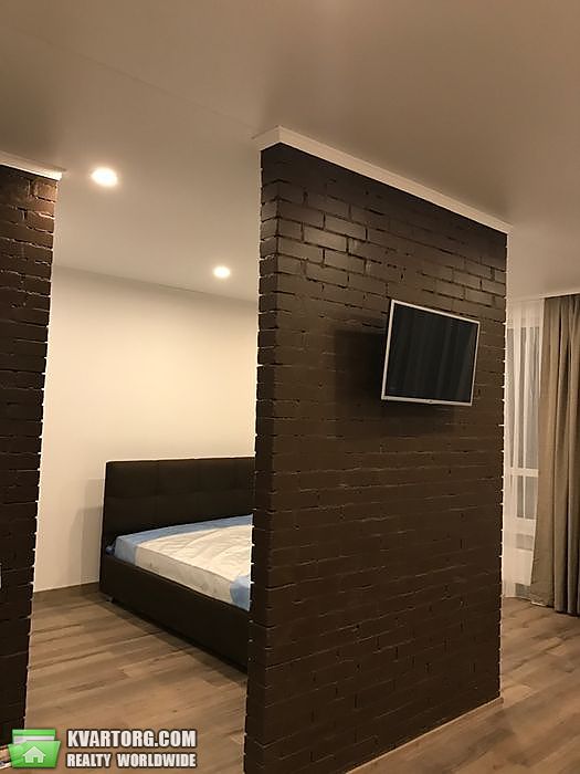 Rent out 1-room apartment. Киев, Бажана — photo 2