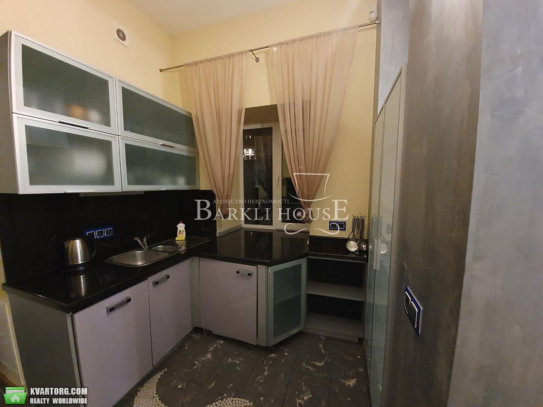 Rent out 4-room apartment. Киев,  Городецкого — photo 3