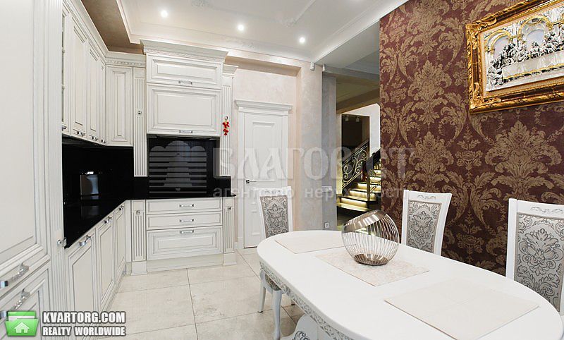 Sell house. Киевская обл., Набережная — photo 1