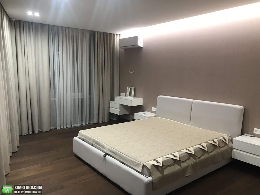 Rent out 4-room apartment. Киев,  Ломоносова — photo 4