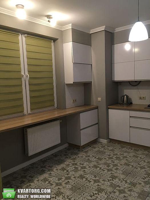 Rent out 2-room apartment. Львов, Майорівка — photo 2
