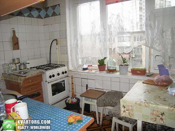 Sell 2-room apartment. Киев,  Братиславская — photo 2