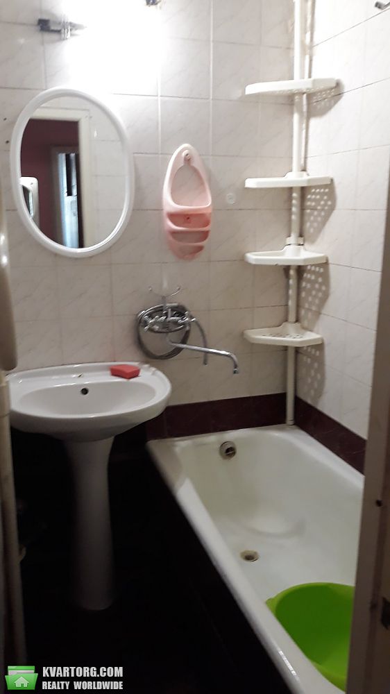 Rent out 2-room apartment. Киев, Гавела — photo 7