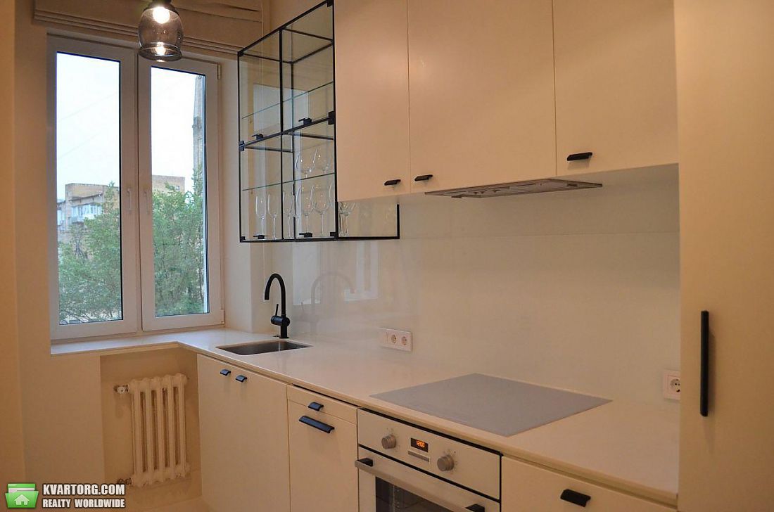 Rent out 2-room apartment. Киев,  Михайловский пер — photo 9
