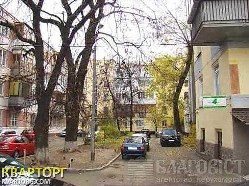 Sell 2-room apartment. Киев,  Липская — photo 2