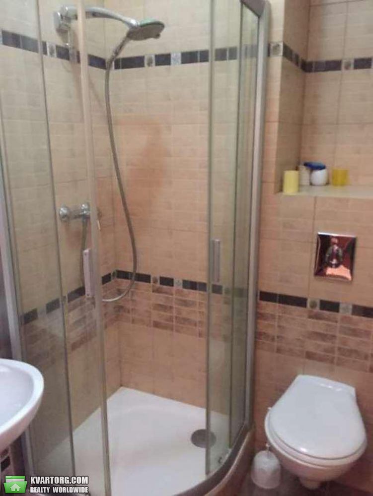 Rent out 2-room apartment. Киев, Коновальца — photo 7