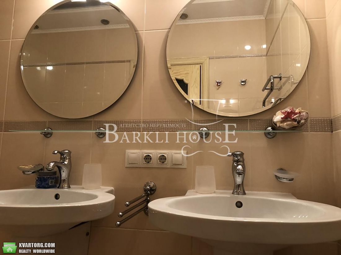Rent out 3-room apartment. Киев,  Окипной — photo 9