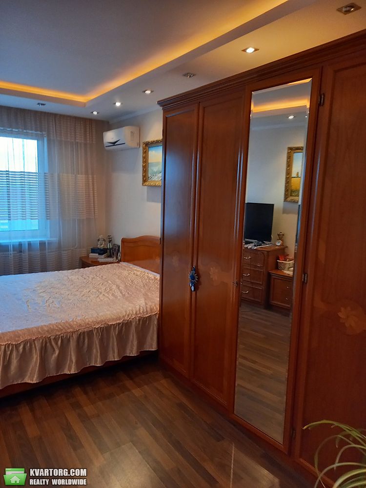 Sell 1-room apartment. Киев,  Лаврухина — photo 2
