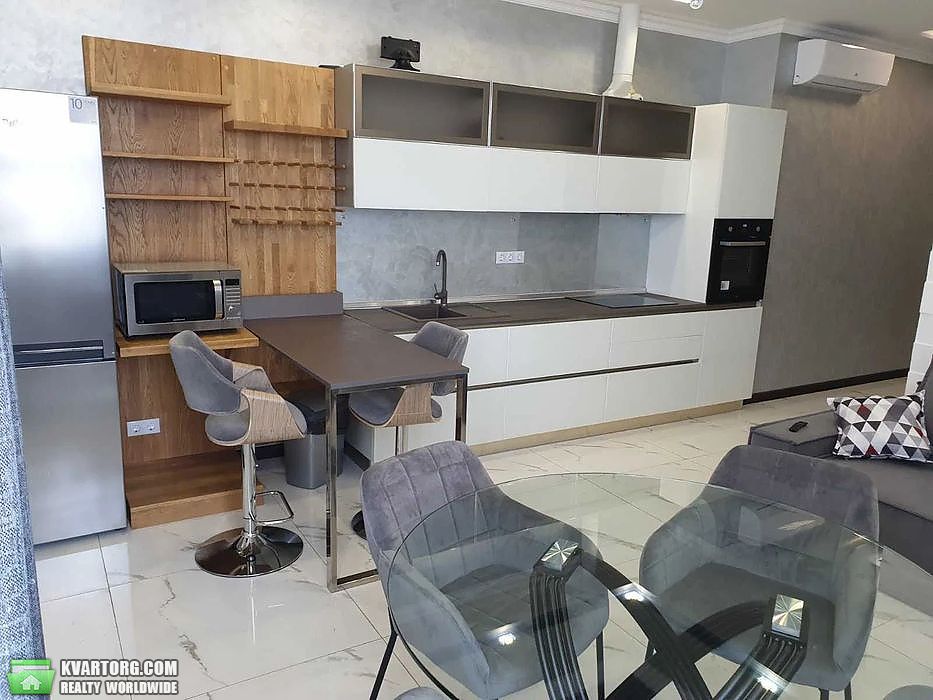 Rent out 2-room apartment. Киев, Саксаганского — photo 1