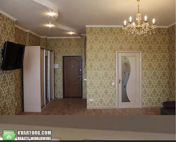 Rent out 1-room apartment. Киев,  Жилянская — photo 1
