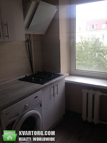 Rent out 1-room apartment. Киев,  Предславинская — photo 1