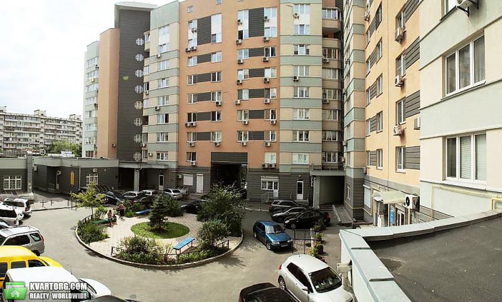 Rent out 2-room apartment. Киев, Раисы Окипной — photo 10