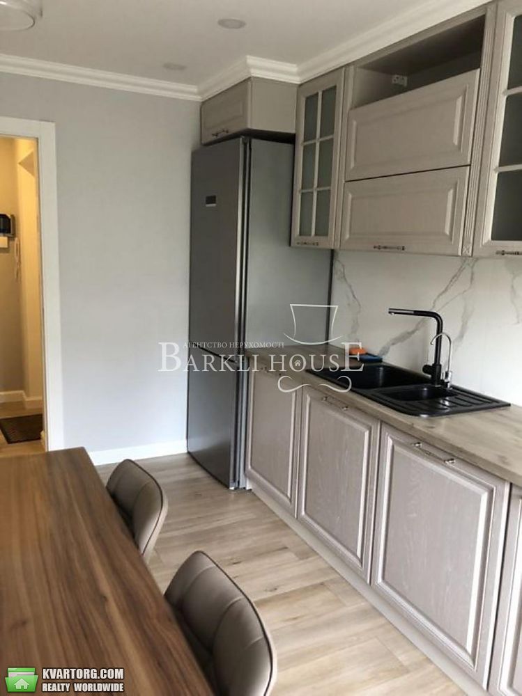 Rent out 3-room apartment. Киев,  Перова бул — photo 2