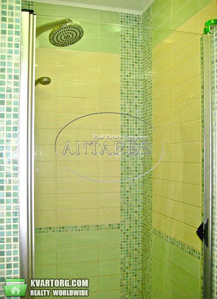 Rent out 3-room apartment. Киев, Жилянская — photo 9