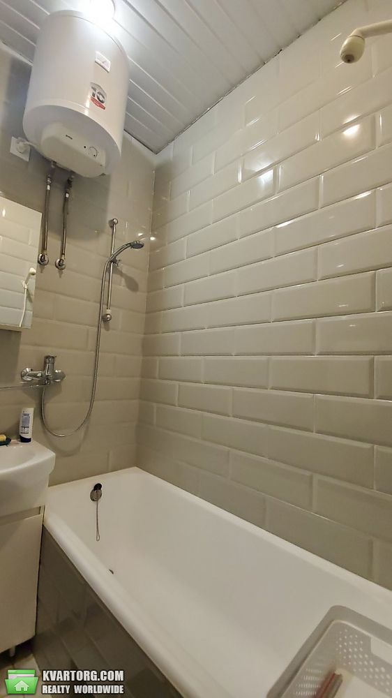 Rent out 1-room apartment. Киев, Волошская — photo 5