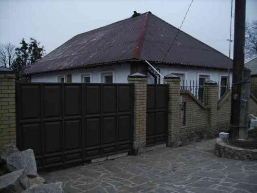 Sell house. Харьков, ул. Связи — photo 1